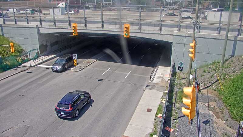 Traffic camera image at 2025-06-30 17:46:12