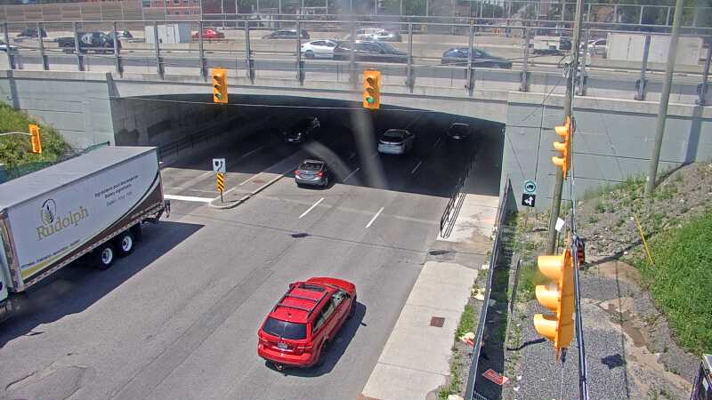 Traffic camera image at 2025-06-30 17:56:14