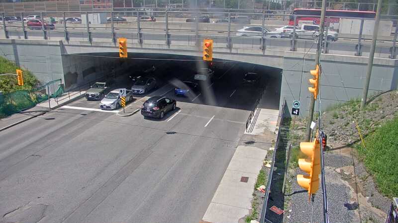 Traffic camera image at 2025-06-30 18:11:10