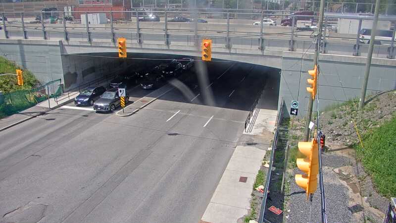 Traffic camera image at 2025-06-30 18:21:13