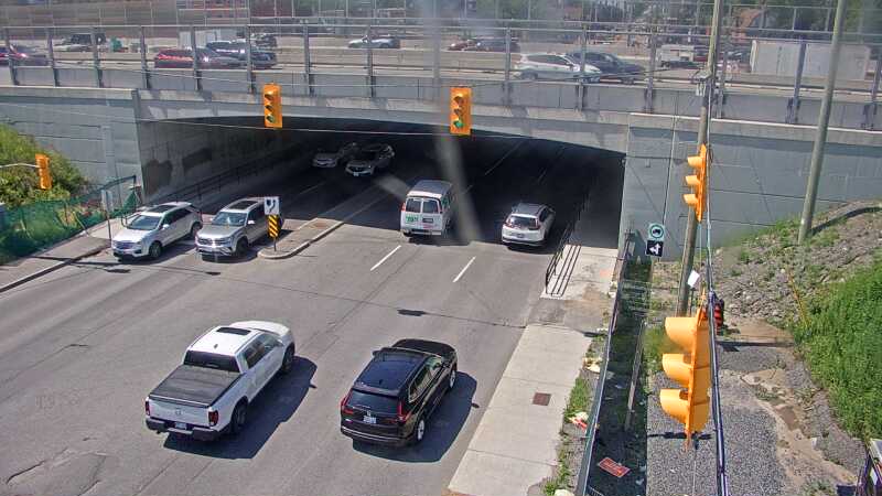 Traffic camera image at 2025-06-30 19:06:14