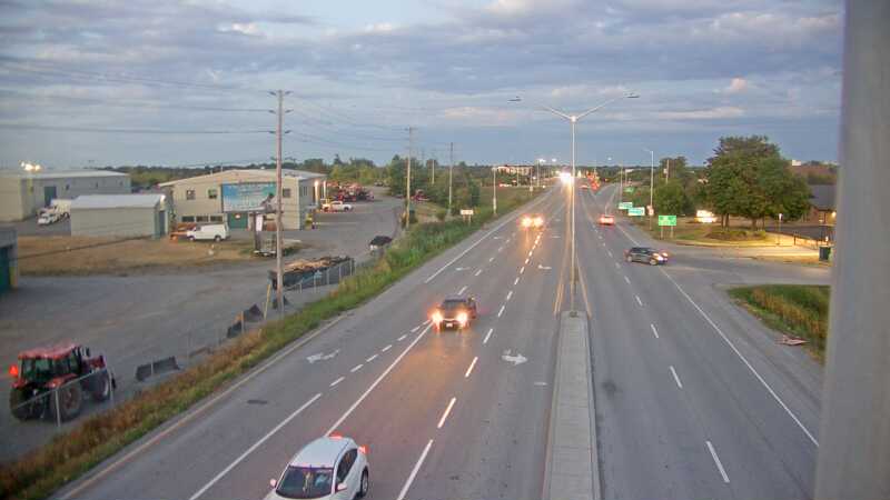 Traffic camera image at 2025-08-25 00:11:07