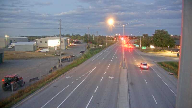 Traffic camera image at 2025-08-25 00:16:09