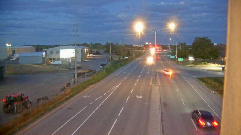 Traffic camera image at 2025-08-25 00:21:00