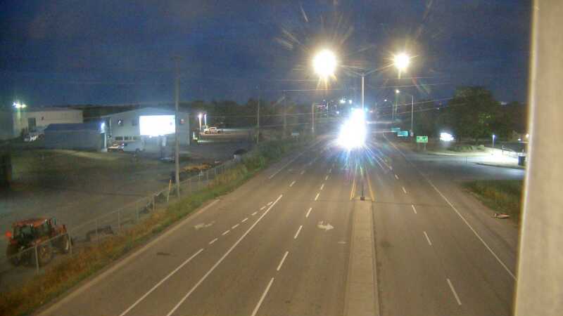 Traffic camera image at 2025-08-25 00:36:04