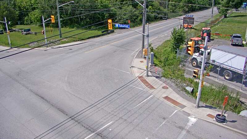 Traffic camera image at 2025-06-30 18:16:12