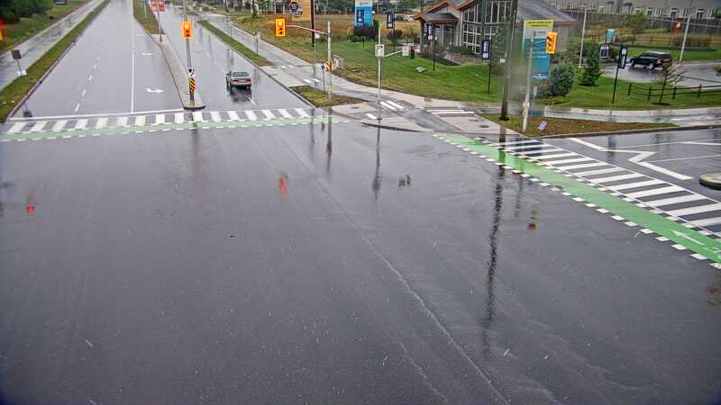 Traffic camera image at 2025-09-04 19:11:20