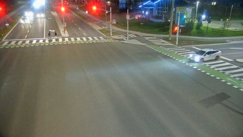 Traffic camera image at 2025-09-08 00:01:12