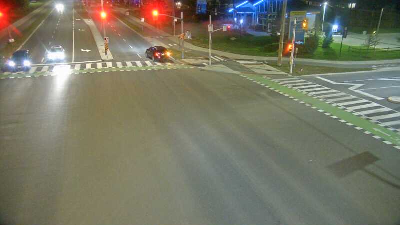 Traffic camera image at 2025-09-08 00:11:03