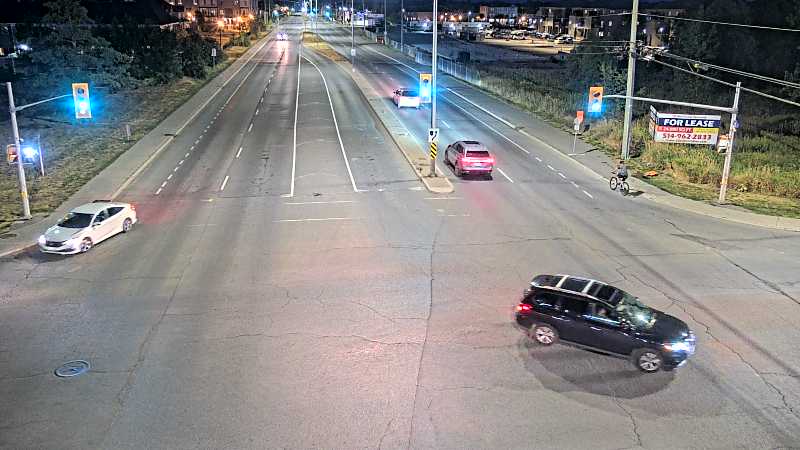 Traffic camera image at 2025-08-25 00:41:08