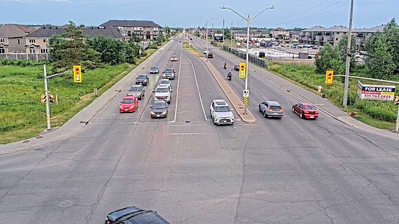 Traffic camera image at 2025-07-01 00:41:17