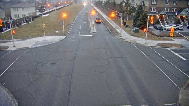 Traffic camera image at 2025-03-25 11:00:53