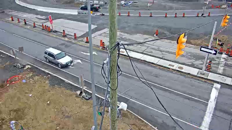 Traffic camera image at 2025-03-25 13:15:53