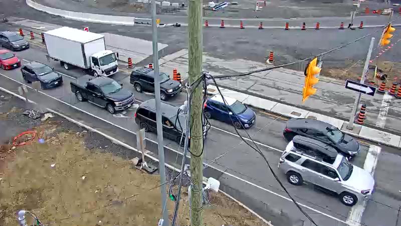 Traffic camera image at 2025-03-25 13:30:52
