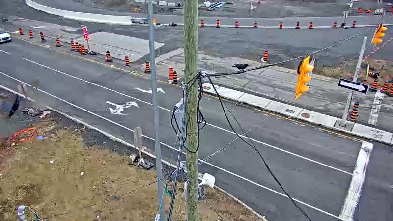 Traffic camera image at 2025-03-25 14:10:52