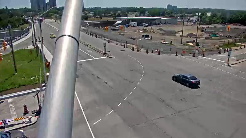 Traffic camera image at 2025-06-30 17:21:21
