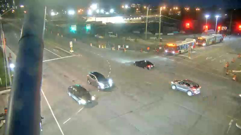 Traffic camera image at 2025-07-06 01:37:46