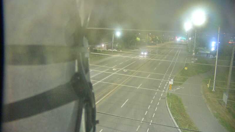 Traffic camera image at 2025-08-04 01:35:05