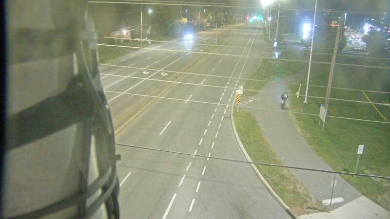 Traffic camera image at 2025-09-14 00:25:05