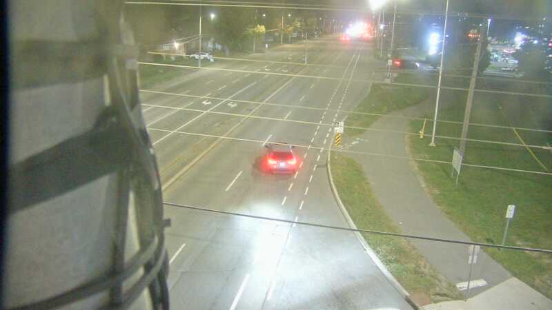 Traffic camera image at 2025-09-14 00:35:05