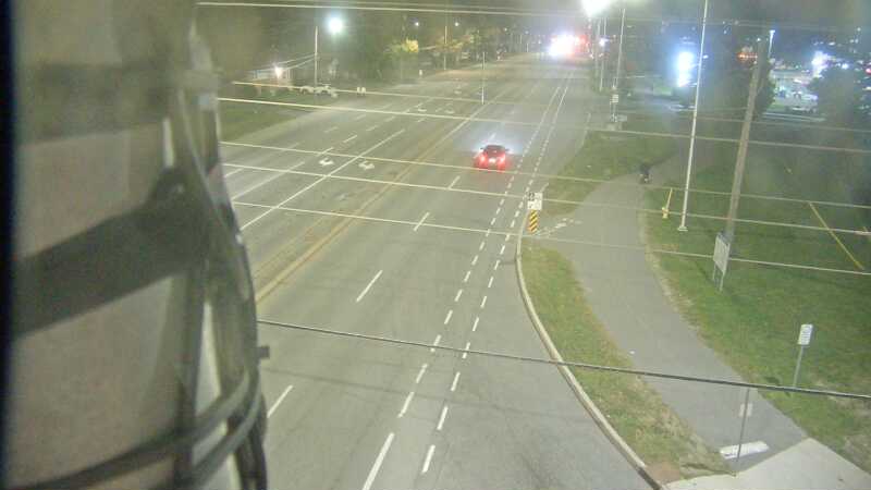 Traffic camera image at 2025-09-14 01:25:05
