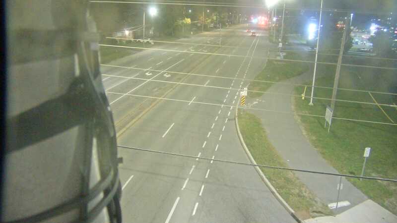 Traffic camera image at 2025-09-14 01:40:05