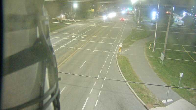 Traffic camera image at 2025-09-14 02:00:05