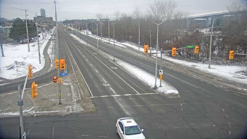 Traffic camera image at 2025-03-09 13:30:05