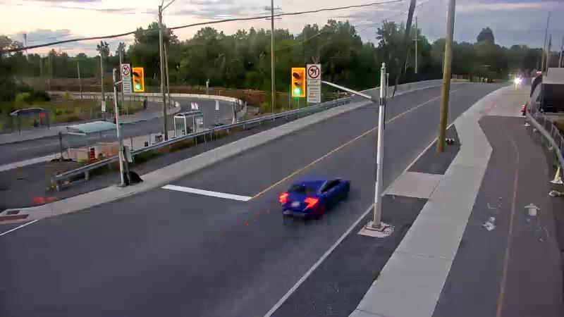 Traffic camera image at 2025-08-25 00:01:06