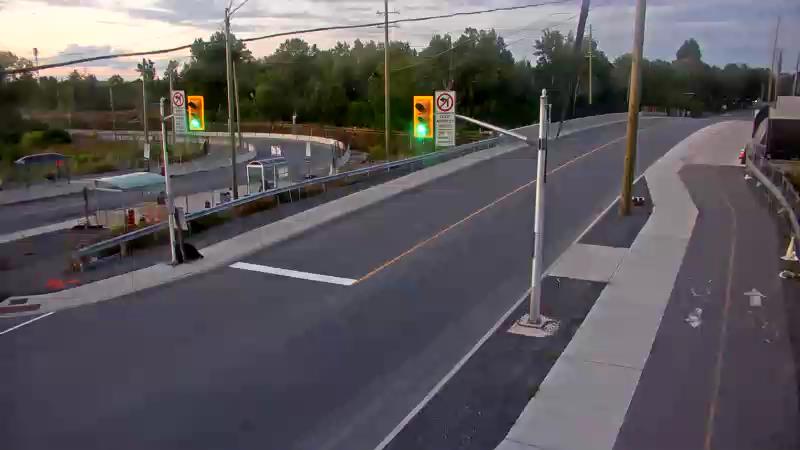 Traffic camera image at 2025-08-25 00:06:09