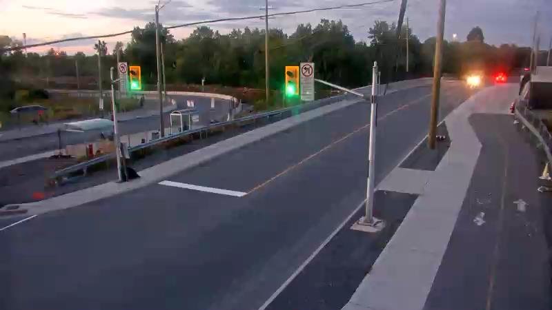 Traffic camera image at 2025-08-25 00:11:08