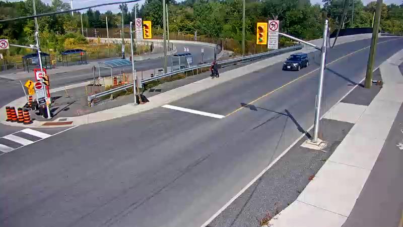 Traffic camera image at 2025-09-14 17:36:10