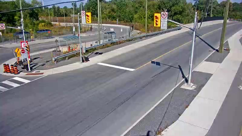 Traffic camera image at 2025-09-14 18:01:32