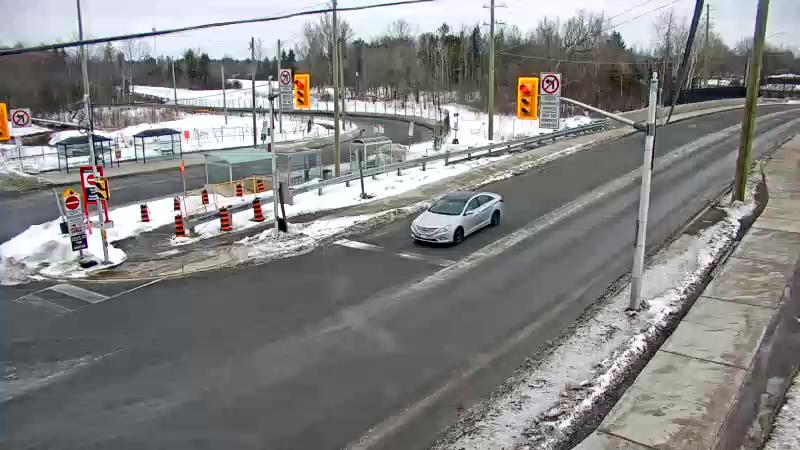 Traffic camera image at 2025-03-09 13:37:23