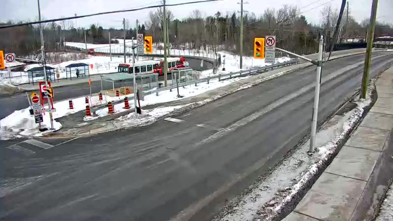 Traffic camera image at 2025-03-09 14:10:56