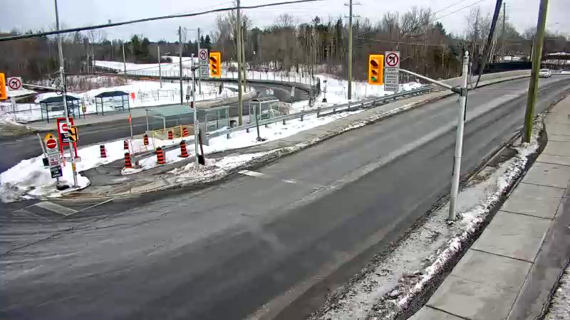 Traffic camera image at 2025-03-09 14:37:24