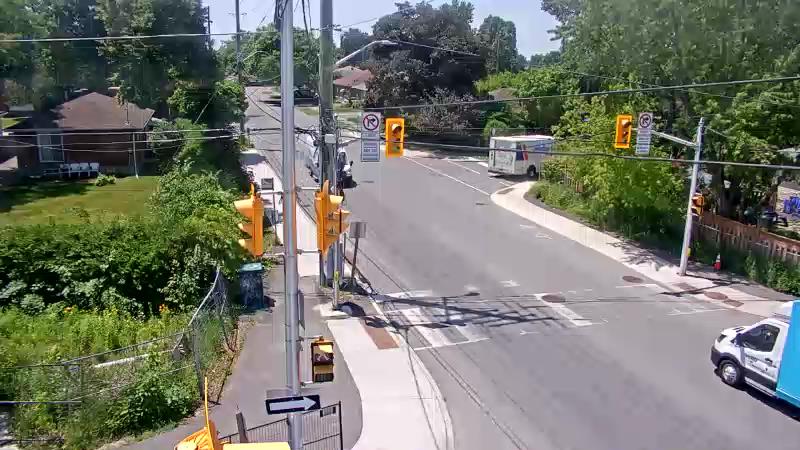 Traffic camera image at 2025-06-30 17:21:22