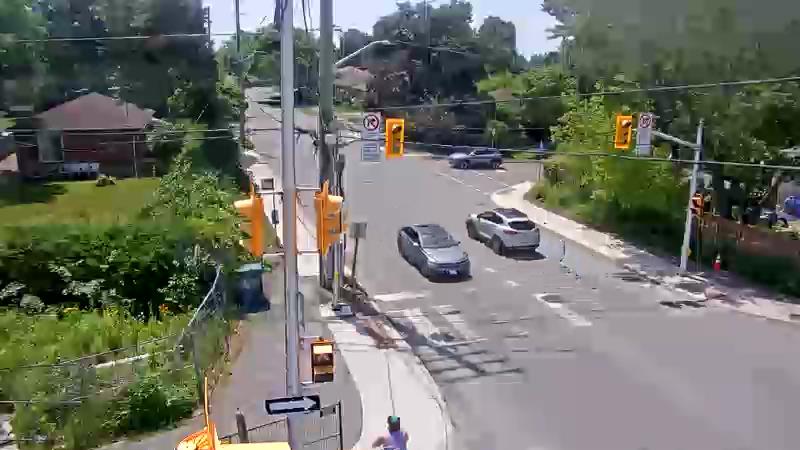 Traffic camera image at 2025-06-30 18:11:12