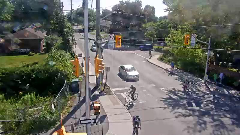 Traffic camera image at 2025-06-30 20:37:56