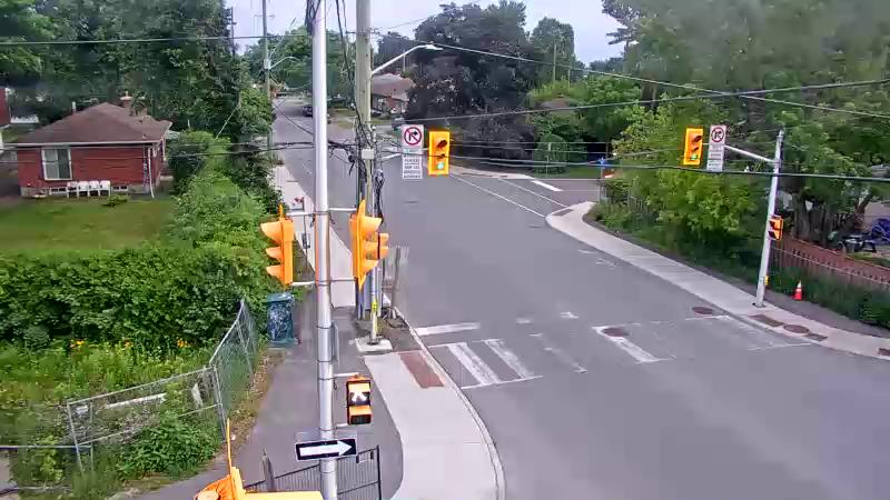 Traffic camera image at 2025-07-01 00:16:22