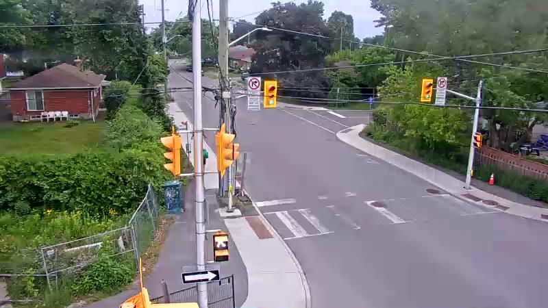 Traffic camera image at 2025-07-01 00:21:11