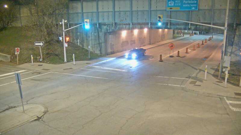 Traffic camera image at 2025-04-25 08:05:38