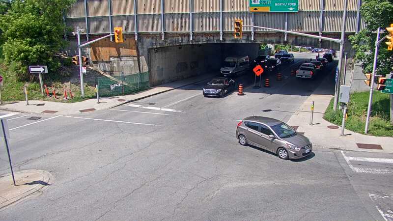 Traffic camera image at 2025-06-30 17:37:50