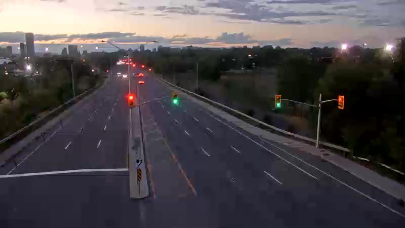Traffic camera image at 2025-08-25 00:06:10
