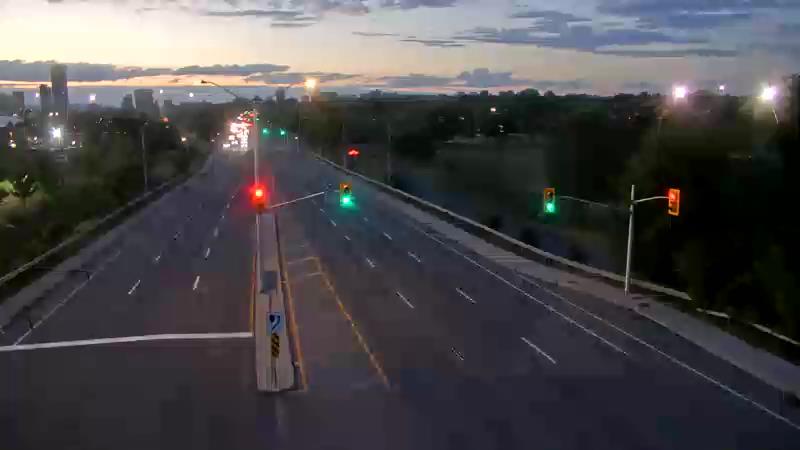 Traffic camera image at 2025-08-25 00:11:08