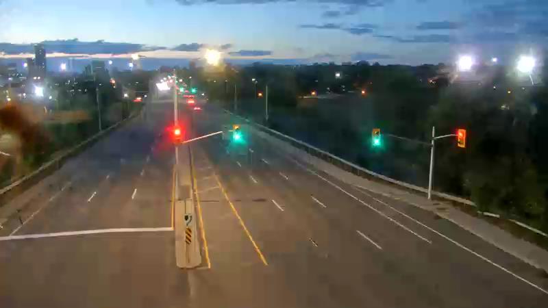 Traffic camera image at 2025-08-25 00:21:00
