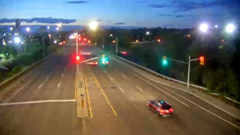 Traffic camera image at 2025-08-25 00:26:03