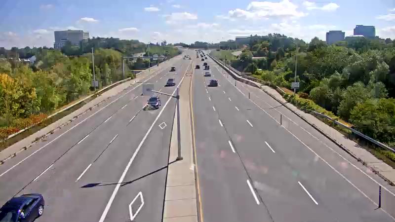 Traffic camera image at 2025-09-14 17:36:11