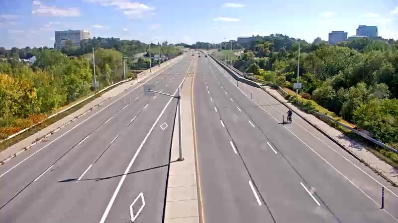 Traffic camera image at 2025-09-14 18:36:07