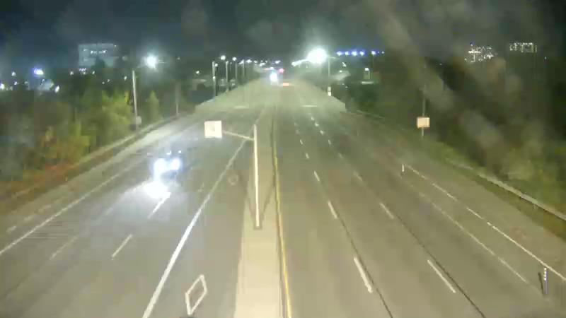 Traffic camera image at 2025-09-18 03:51:00